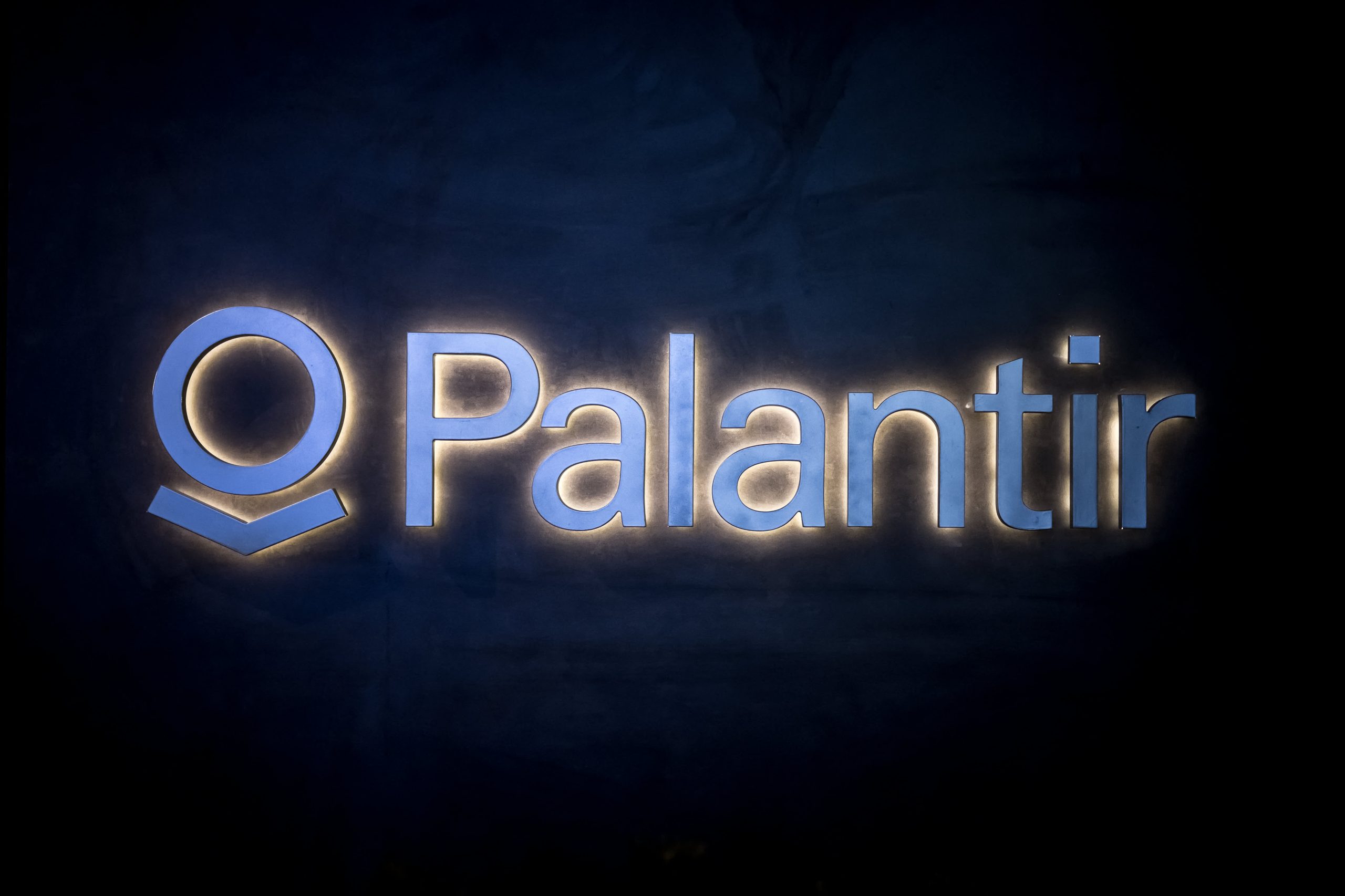 盤前異動股：Palantir、福特、Vertex等